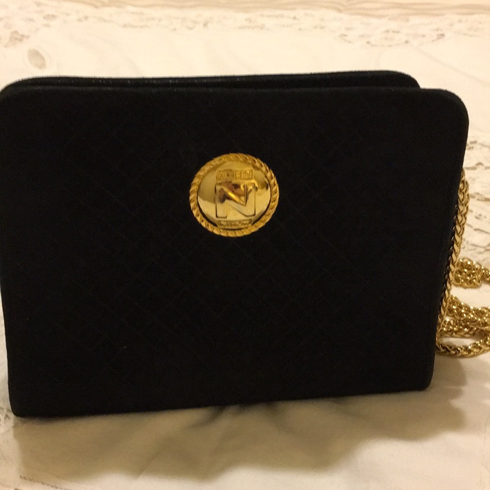 Albert Nipon small purse